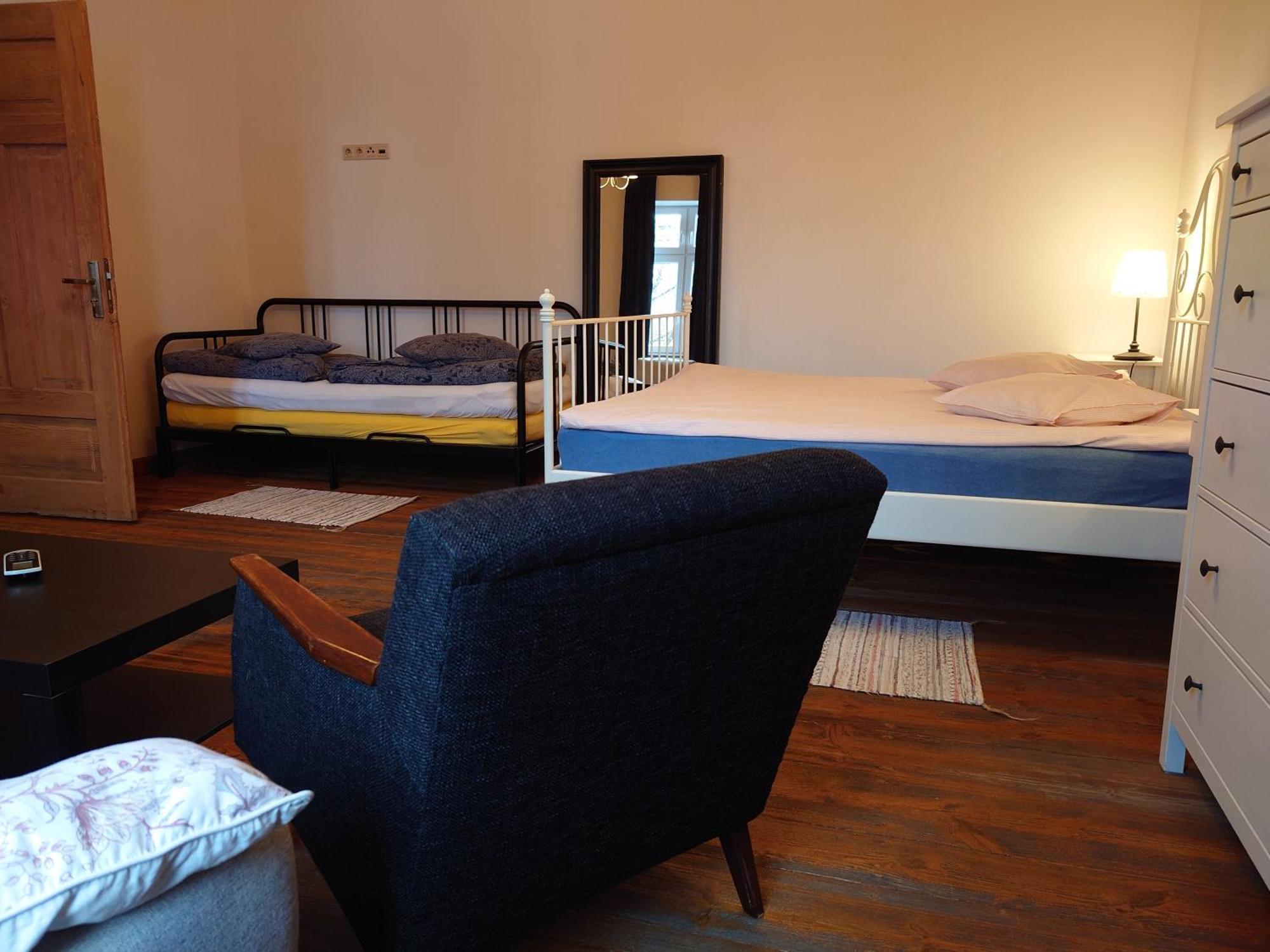 Apartamenty Przy Stonehenge Sosnowiec Ruang foto