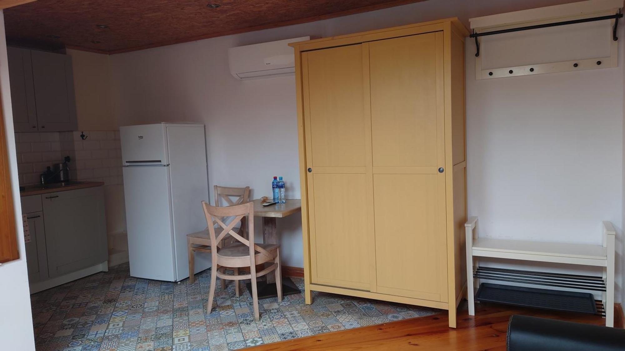 Apartamenty Przy Stonehenge Sosnowiec Ruang foto