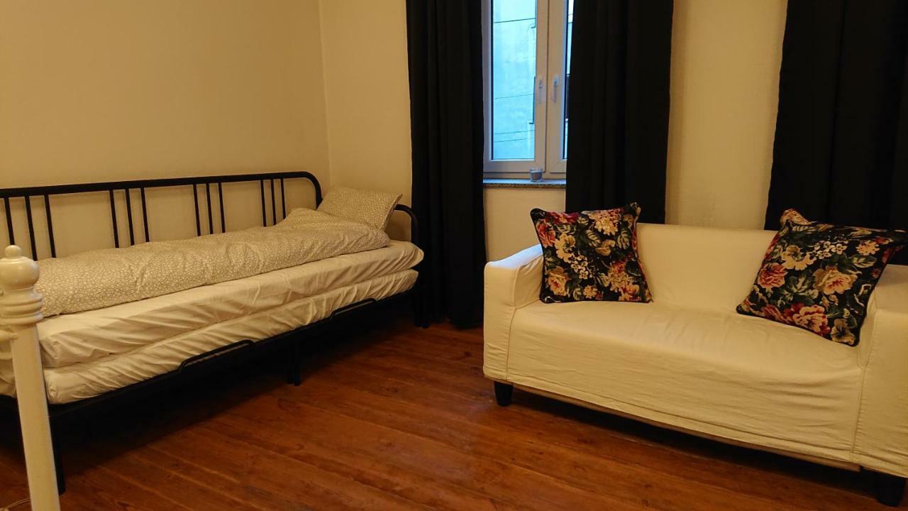 Apartamenty Przy Stonehenge Sosnowiec Bagian luar foto