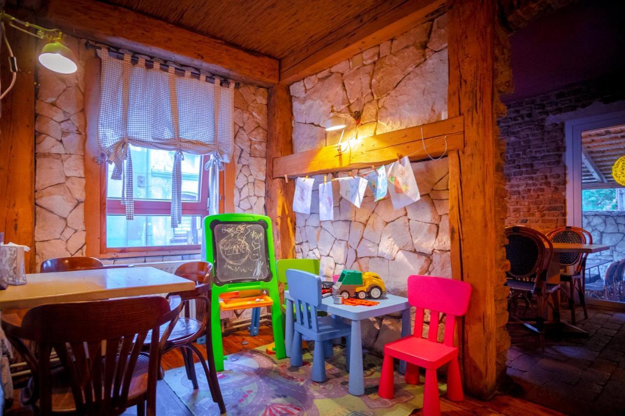 Apartamenty Przy Stonehenge Sosnowiec Bagian luar foto